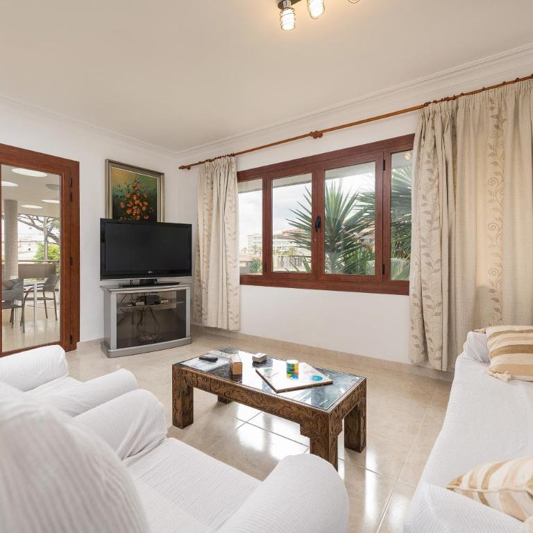 Elianto - Three-Bedroom Villa - 10