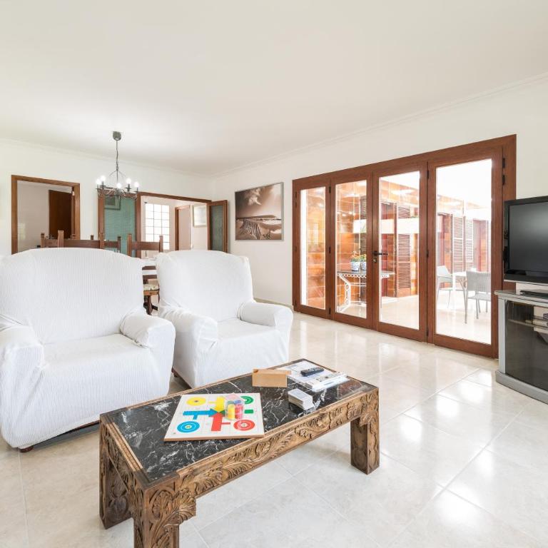 Elianto - Three-Bedroom Villa - 9