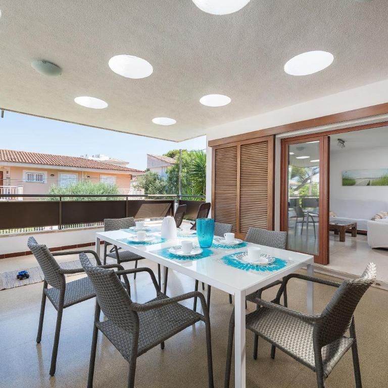 Elianto - Three-Bedroom Villa - 8