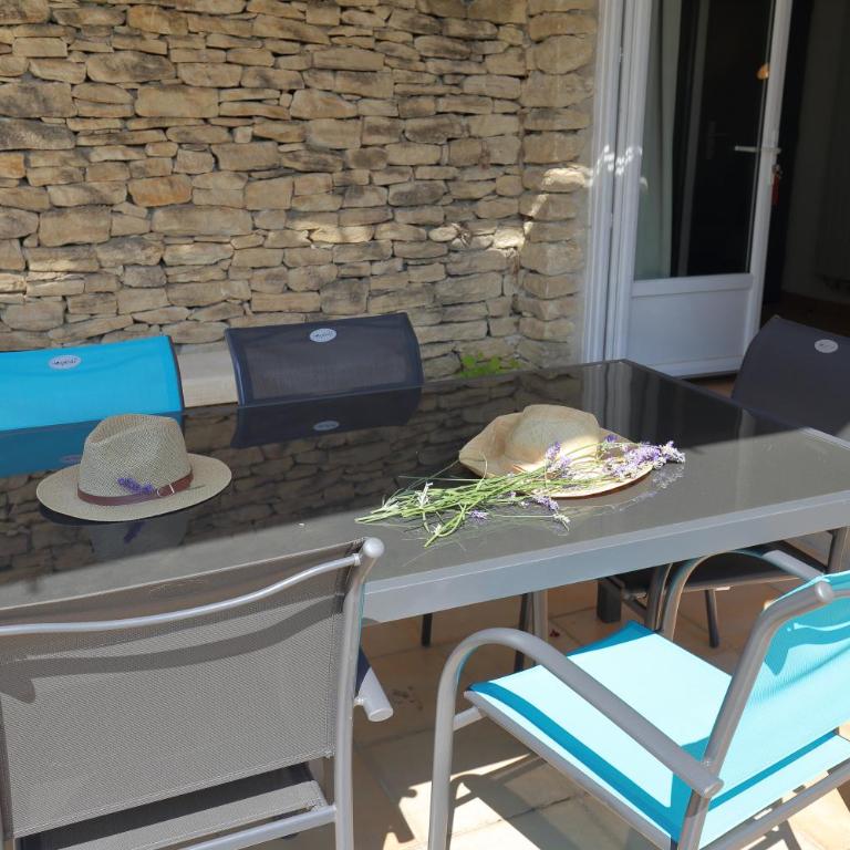 Au bastidon de Gordes - Maison de Vacances - 9