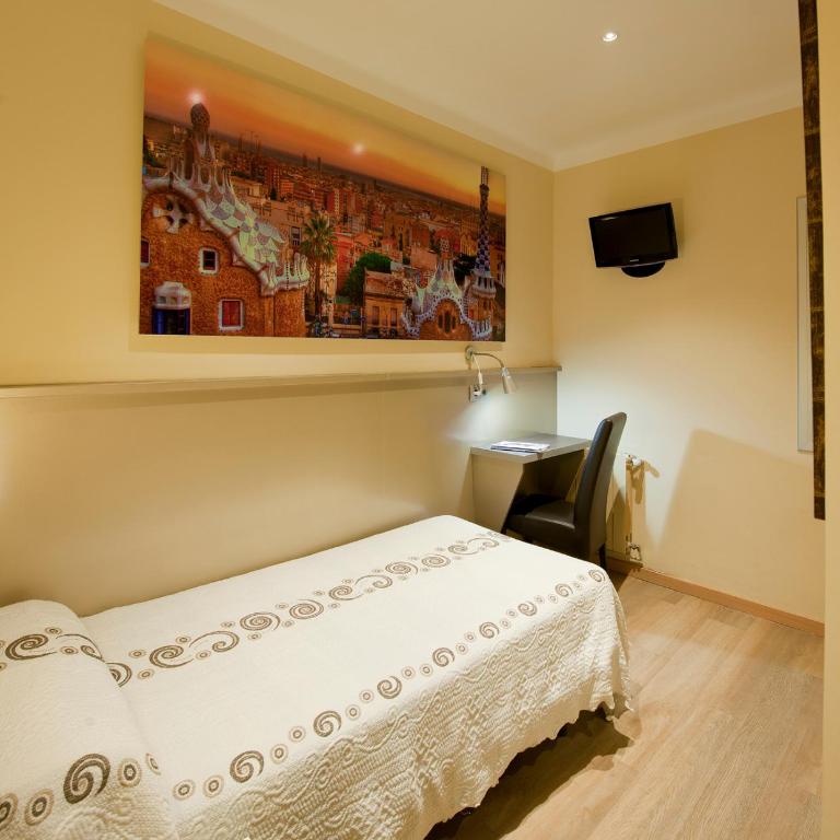 Hostal Barcelona - Single Room with Private Bathroom - 6