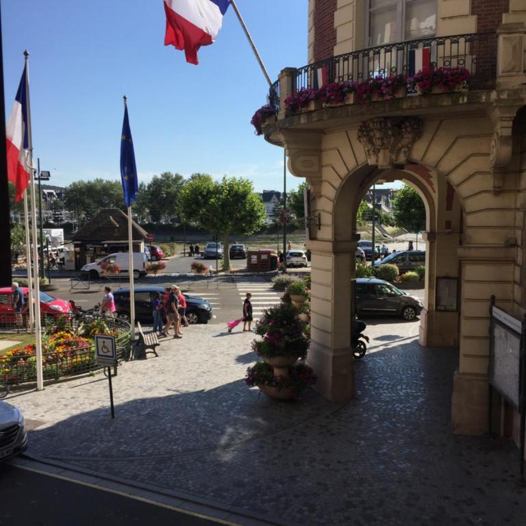 3 PIECES PLEIN CENTRE - Appartement 2 Chambres - 1