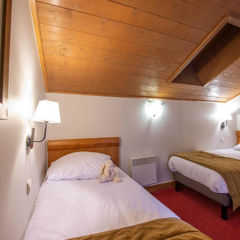 Résidence Pierre & Vacances Premium Arc 1950 Le Village - Appartement Supérieur 4 Chambres avec Balcon - Accès à la Piscine Extérieure (10 Personnes) - 1