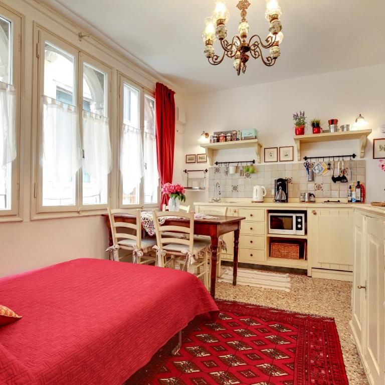Ca' Badoer Frari - One-Bedroom Apartment - 10
