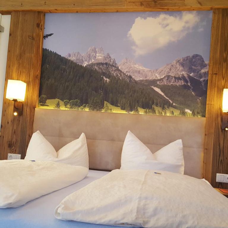 Zeller Hof - Doppelzimmer mit Balkon - 8