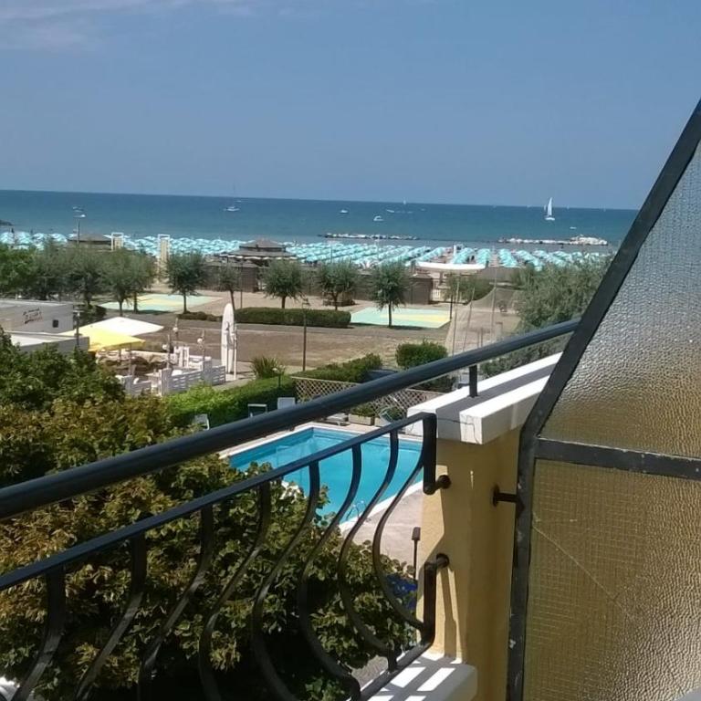 Residence Record - Monolocale (2 Adulti) - 6