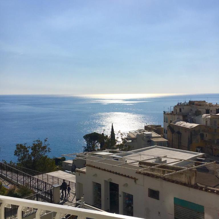 Hotel Villa Delle Palme in Positano - Camera Matrimoniale/Doppia con Letti Singoli con Balcone - 11