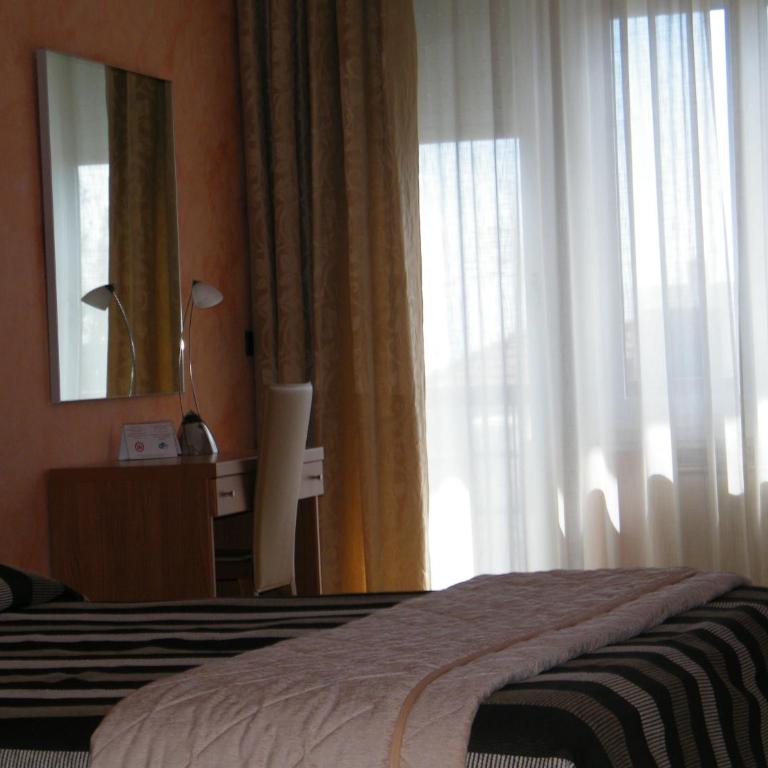 Hotel Cristallo - Camera Matrimoniale Superior - 3