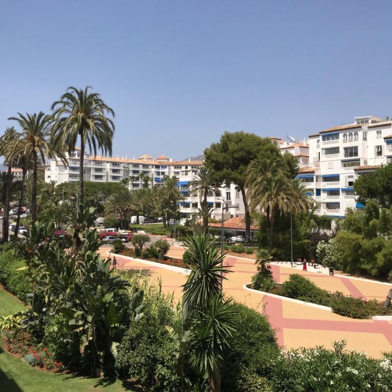Banus Rentals Apartments Beach&Pool - Apartment with Pool View - 27