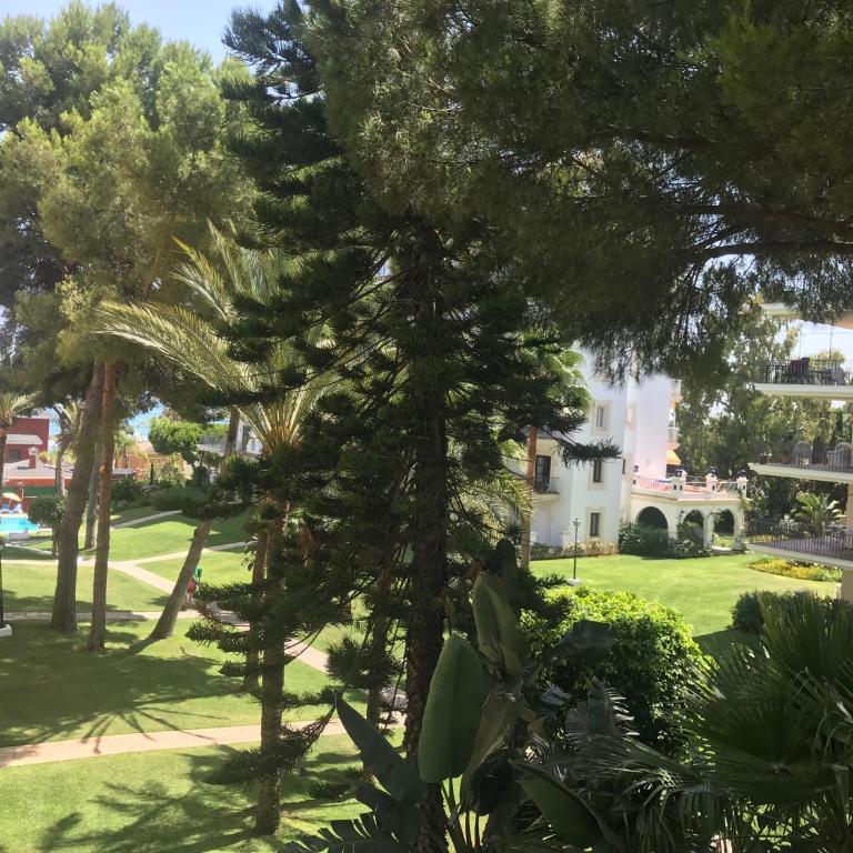 Banus Rentals Apartments Beach&Pool - Apartment with Pool View - 28