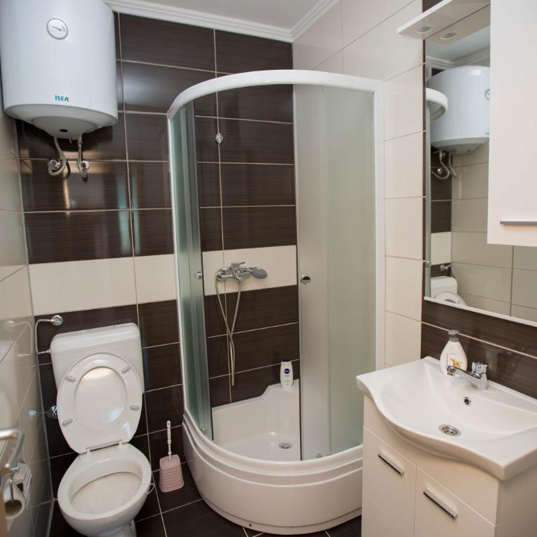 Apartmani Slađo - Deluks Dvokrevetna Soba sa Bračnim Krevetom/Zasebnim Krevetima - 2