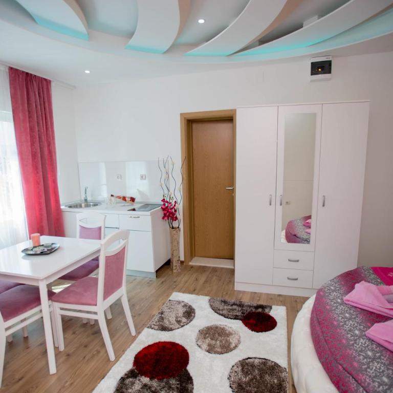 Apartmani Slađo - Superior Dvokrevetna Soba sa Bračnim Krevetom ili Zasebnim Krevetima, i Terasom - 19