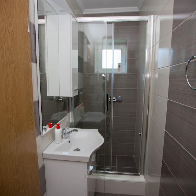 Apartmani Slađo - Superior Dvokrevetna Soba sa Bračnim Krevetom ili Zasebnim Krevetima, i Terasom - 13