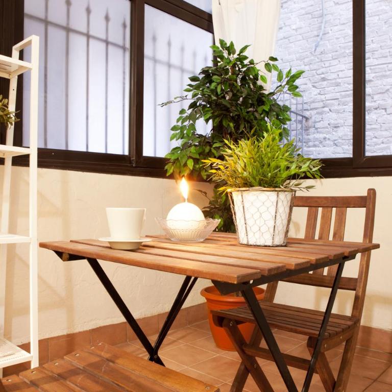 Spot Smart Nomad - Apartment with Patio - 4