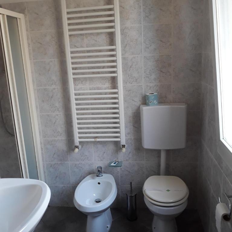 Adelphi Room & Breakfast - Camera Matrimoniale Economy con Bagno Privato - 5