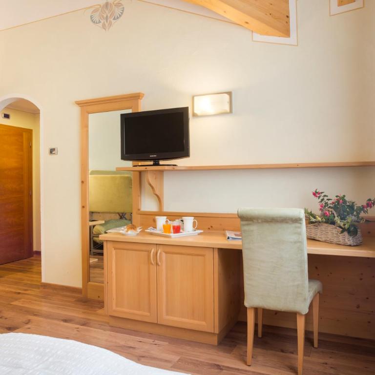 Hotel Panorama - Camera Familiare (2 Adulti + 2 Bambini) - 3
