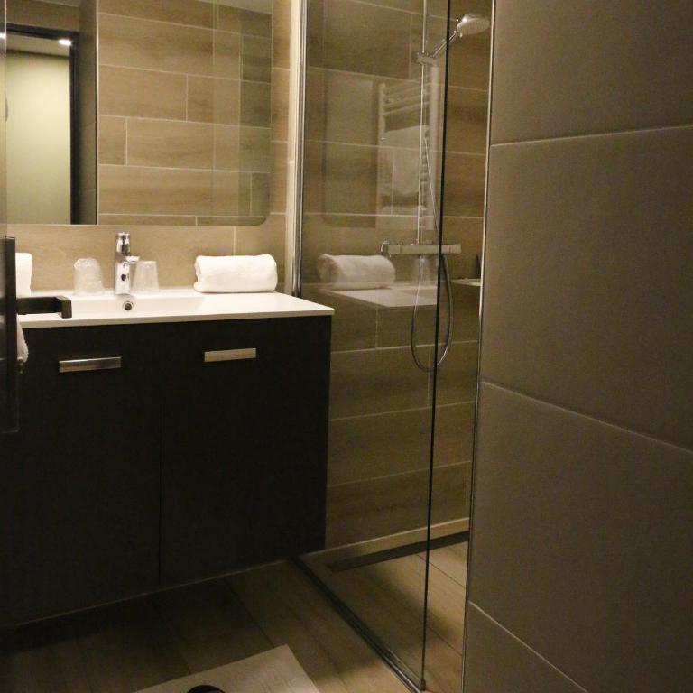 Hotel Edelweiss - Chambre Double ou Lits Jumeaux Standard avec Balcon - 1
