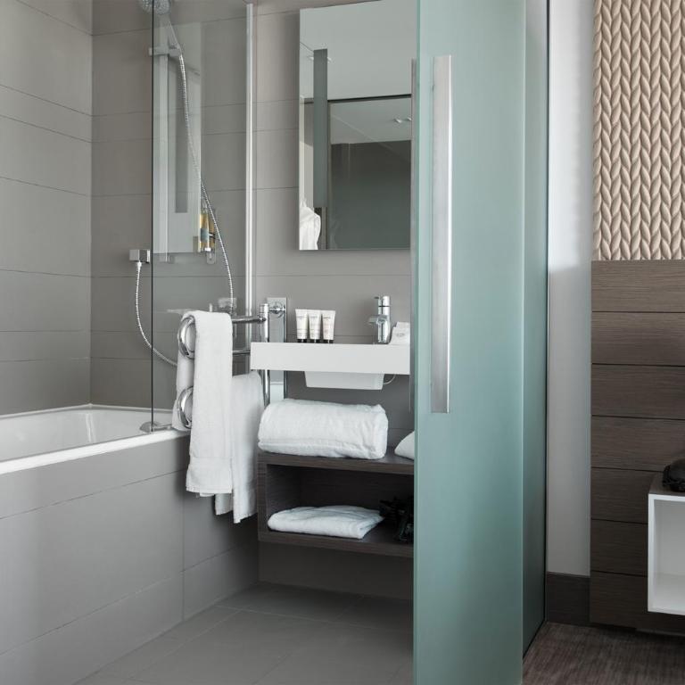 BW Premier Collection Le Saint Antoine Hotel et Spa - Chambre Lit Queen-Size Deluxe - Non-Fumeurs - 3