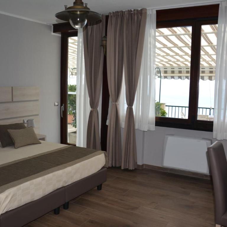 Asseu - Camera Matrimoniale/Doppia con Letti Singoli con Vista Mare - 17