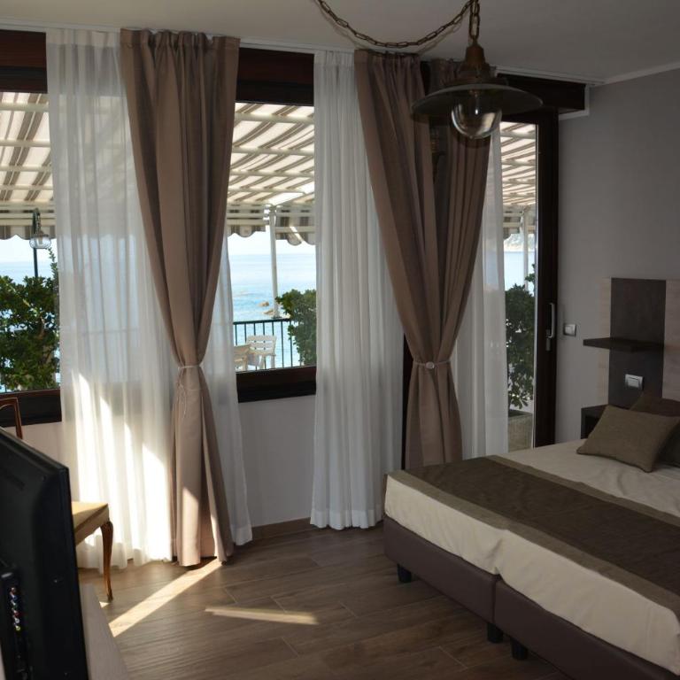 Asseu - Camera Matrimoniale/Doppia con Letti Singoli con Vista Mare - 16