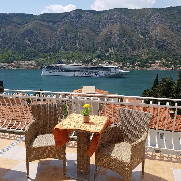 Apartments Peranovic 2 - Apartment with Sea View - 1