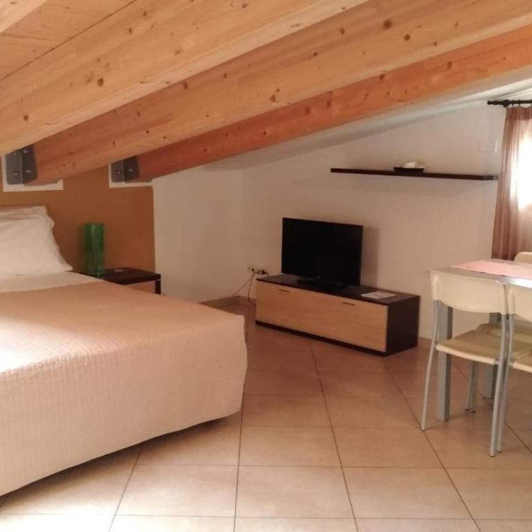 Residence Ilario Suite Hotel - Studio Apartment - Attic - 8