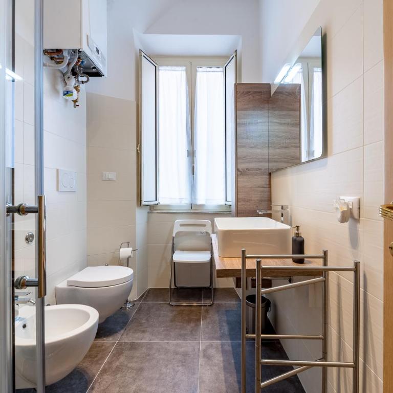 - Modern & Bright Apartment - 10 Min colosseum - Metro San Giovanni - Appartamento - 11