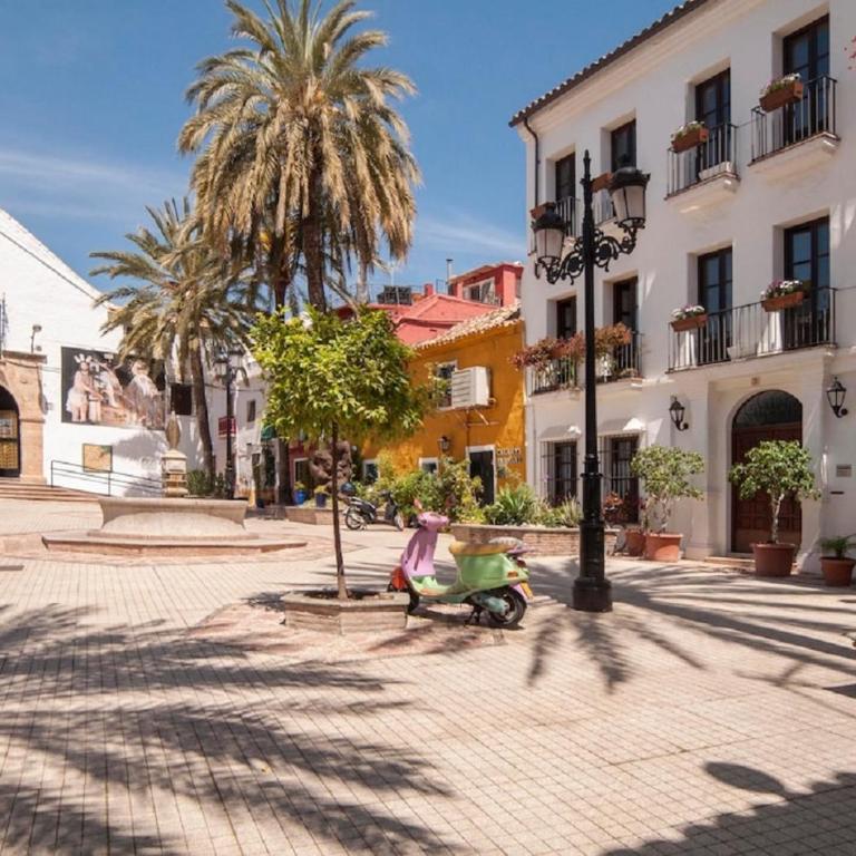 Home Away From Home Marbella - Apartamento con patio - 1
