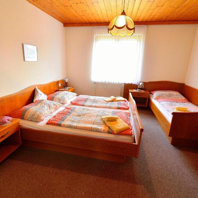 Erlebnisbauernhof Urak - Großes Apartment mit 2 Schlafzimmern und einem Balkon - 3