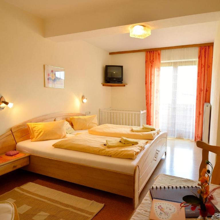 Erlebnisbauernhof Urak - Doppelzimmer mit Balkon - 3