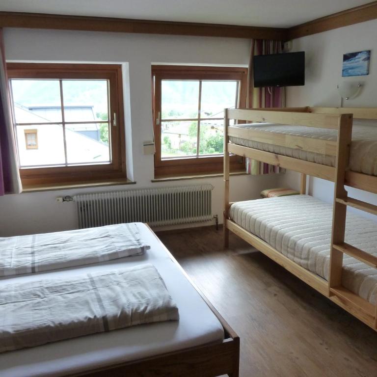 Pension zu Hause - Familienzimmer mit eigenem Bad - 7