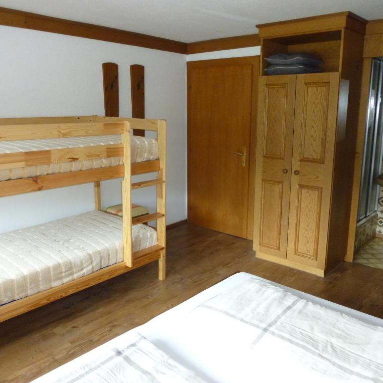Pension zu Hause - Familienzimmer mit eigenem Bad - 3