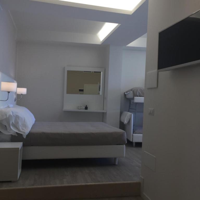Hotel Ardea - Monolocale Familiare - 3
