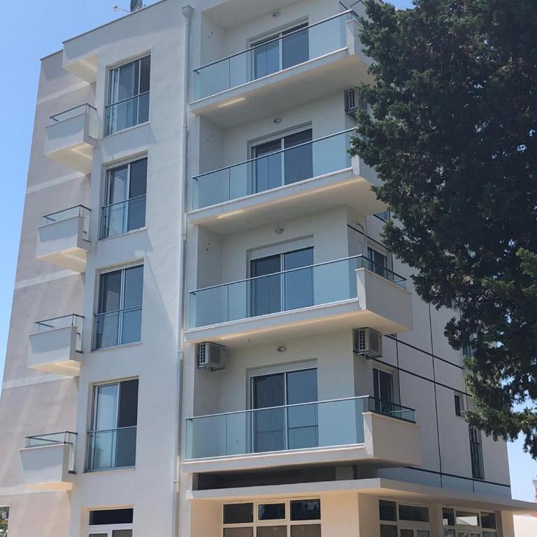 Rasi Luxury Apartments - Deluxe Apartment - 9
