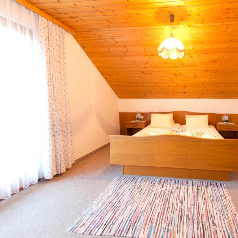 Erlebnisbauernhof Urak - Großes Apartment mit 2 Schlafzimmern und einem Balkon - 7
