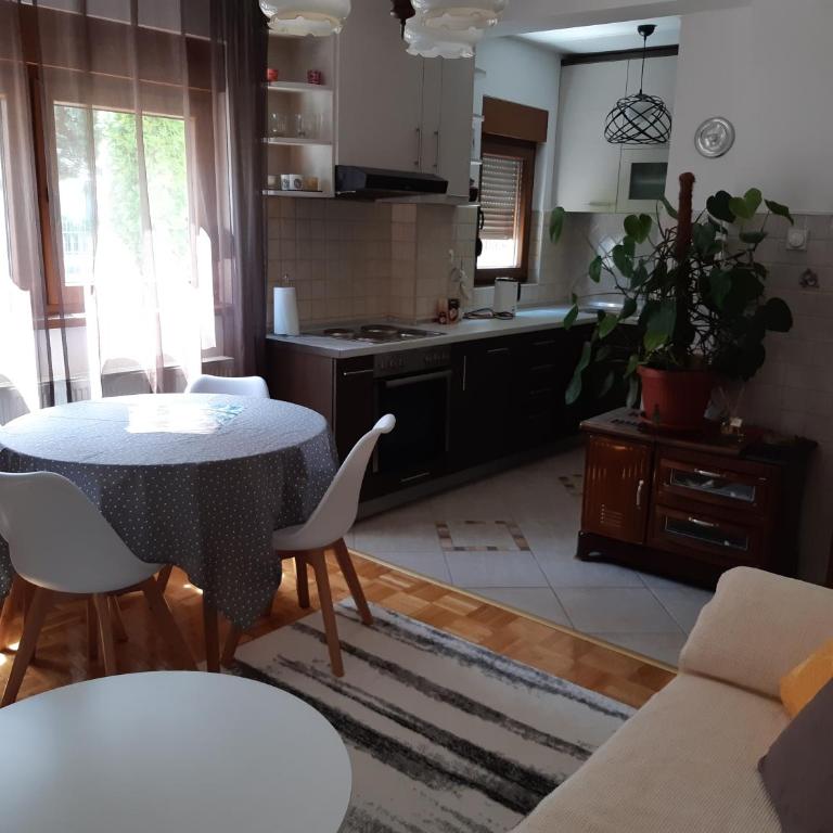 Emina - Two-Bedroom Apartment - 20