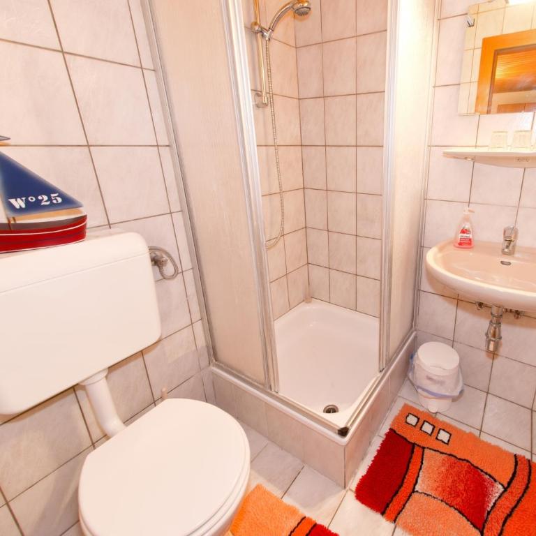 Erlebnisbauernhof Urak - Doppelzimmer mit Balkon - 8
