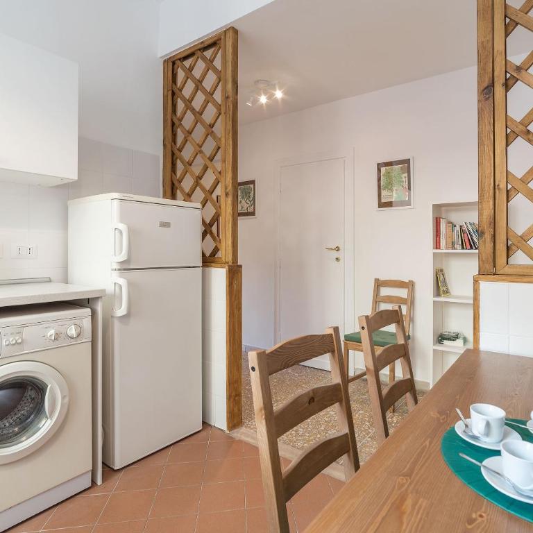 Red & White Vatican Apartment - Appartamento con 2 Camere da Letto - 14