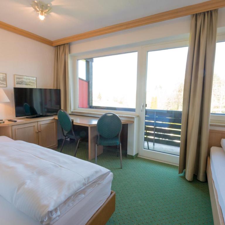 Hotel St. Ulrich Garni - Kleines Zweibettzimmer mit Balkon - 1