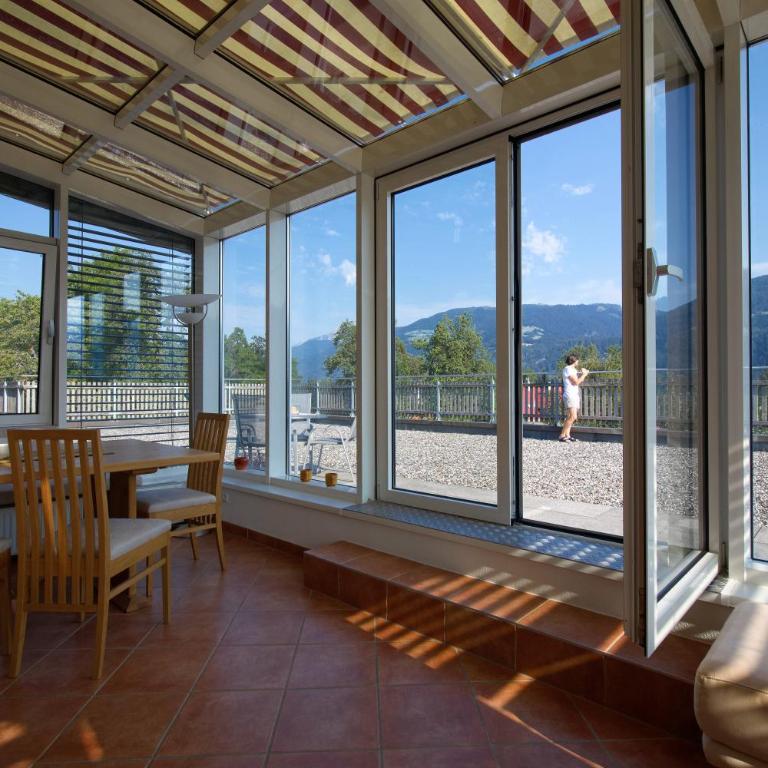 Ferienwohnungen Gritzner - Apartment mit Terrasse und Wintergarten - 2