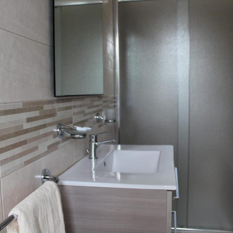 Krasì B&B - Camera Matrimoniale con Bagno Privato - 4