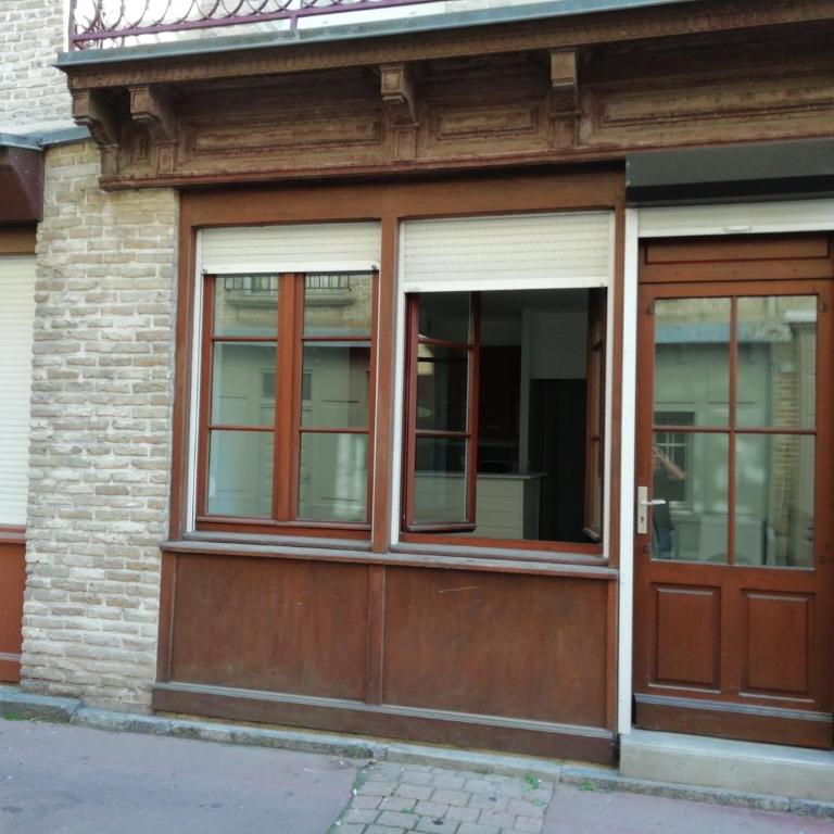 appartement de la place - Appartement - Rez-de-Chaussée - 17