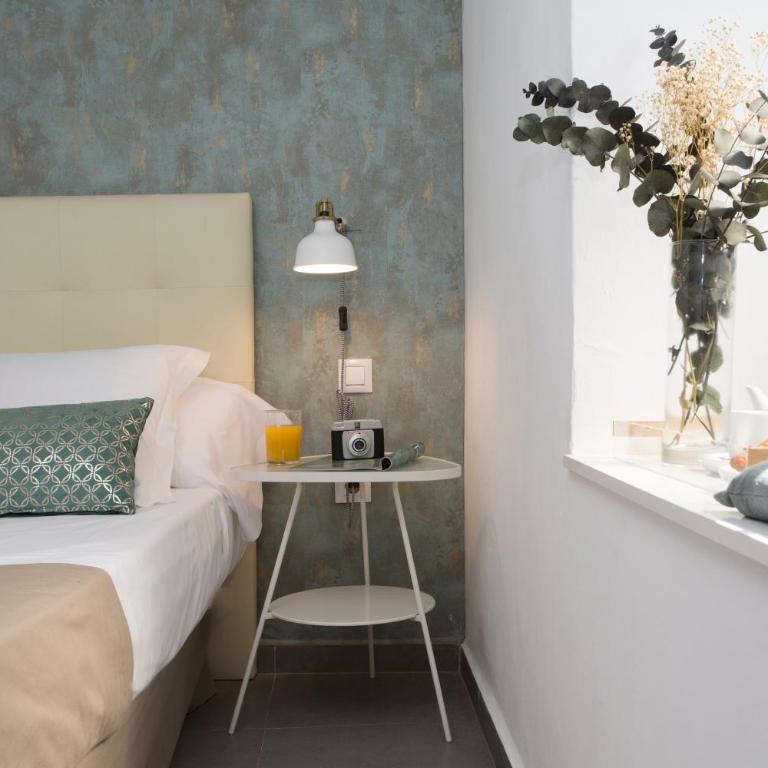 SingularStays Botanico 29 Rooms - Standard Double Room - 1