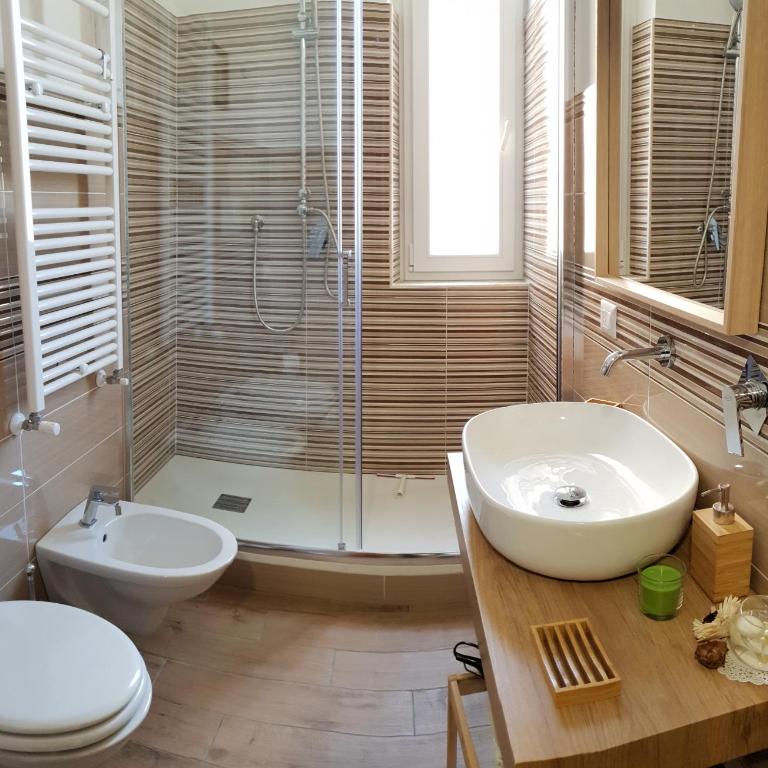 TORRE ANGELLARA B&B - Camera Matrimoniale con Bagno Privato Esterno - 1