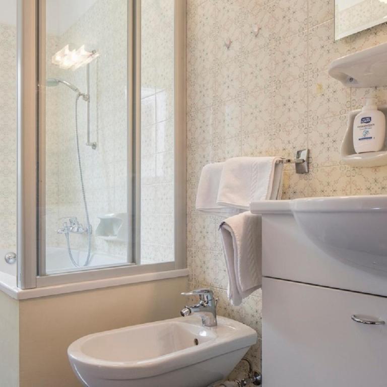 Hotel Schoenblick - Doppelzimmer mit Bergblick - Nebengebäude - 4