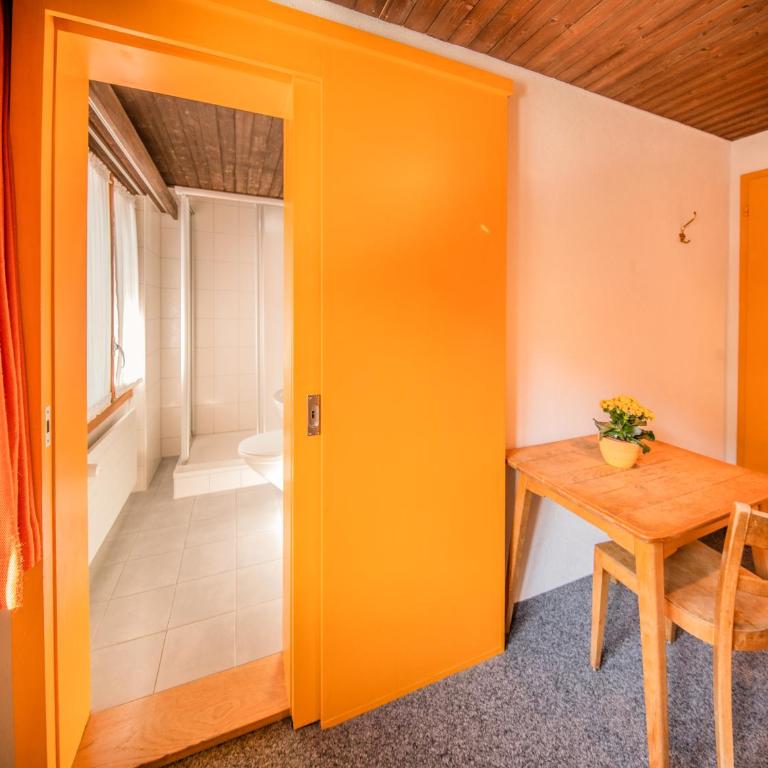 Sportchalet Mürren - Einzelzimmer mit eigenem Bad - 2