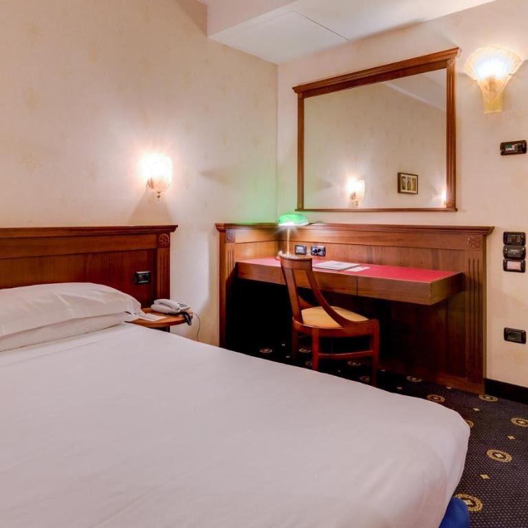 Best Western City Hotel - Superior Queen Room - 5