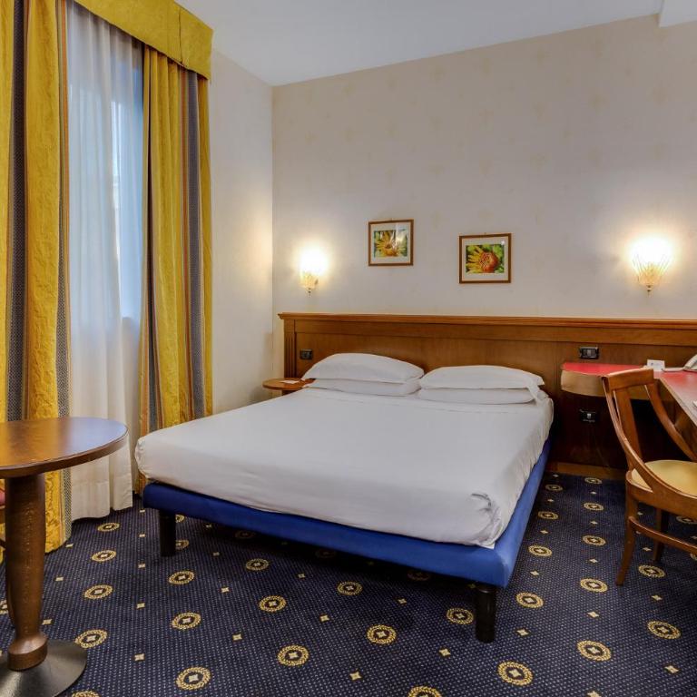 Best Western City Hotel - Classic Queen Room - Non-Smoking - 12