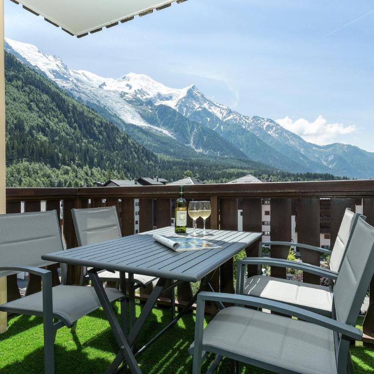 Apartment Aiglons - Central Chamonix Mountain Haven - Apartment - 17