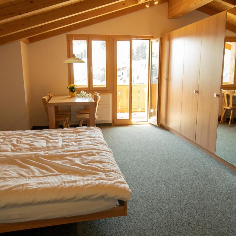 Sportchalet Mürren - Fünfbettzimmer mit eigenem Bad - 10
